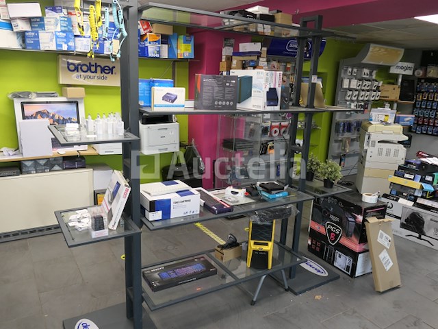 Diverse computerapparatuur en display - afbeelding 6 van  15