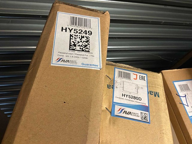 Diverse condensatoren en radiatoren voor huyndai (10x) - afbeelding 9 van  9