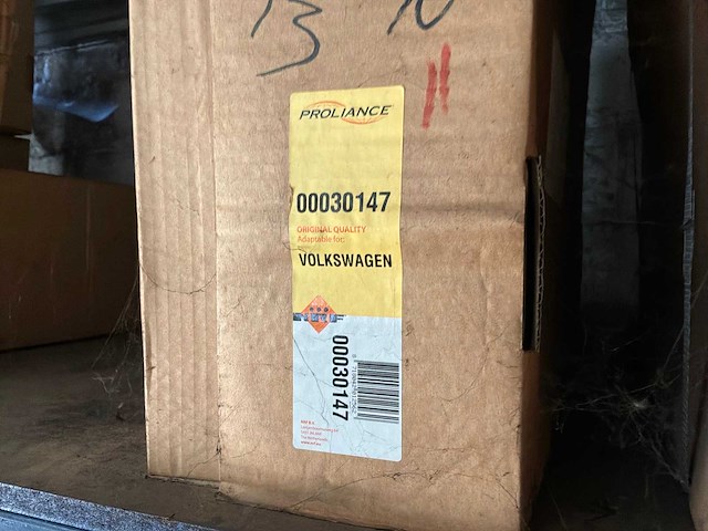 Diverse condensatoren en radiatoren voor o.a. audi en volkswagen (14x) - afbeelding 11 van  14