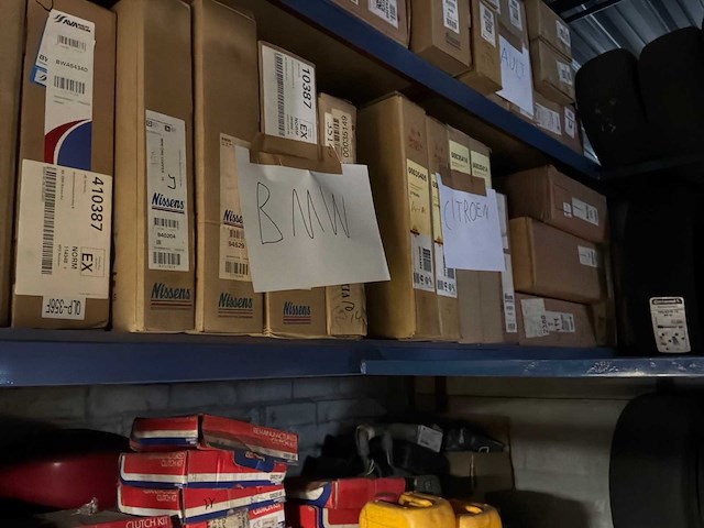 Diverse condensatoren en radiatoren voor o.a. bmw en citroën (15x) - afbeelding 1 van  9