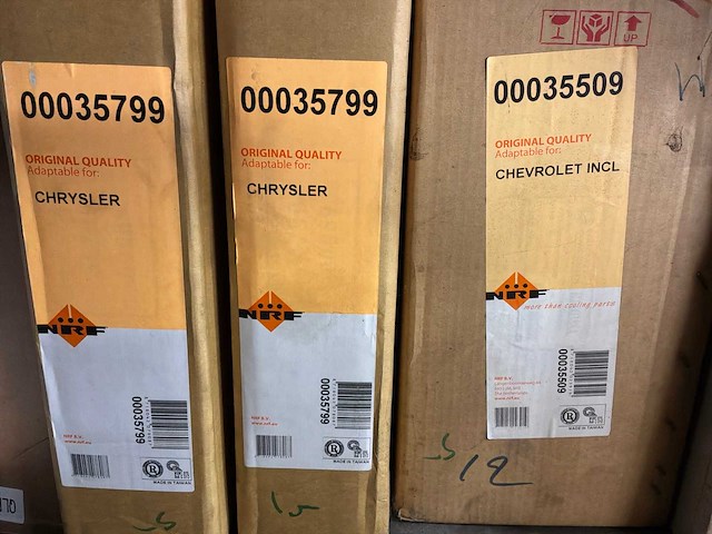 Diverse condensatoren en radiatoren voor o.a. chrysler, dodge en peugeot (23x) - afbeelding 8 van  13