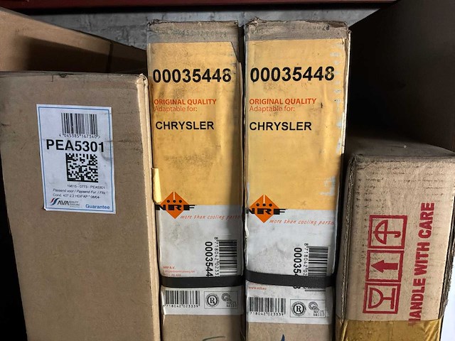 Diverse condensatoren en radiatoren voor o.a. chrysler, dodge en peugeot (23x) - afbeelding 11 van  13