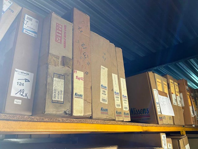 Diverse condensatoren en radiatoren voor o.a. huyndai en getz (12x) - afbeelding 1 van  6