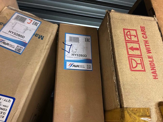 Diverse condensatoren en radiatoren voor o.a. huyndai en getz (12x) - afbeelding 2 van  6