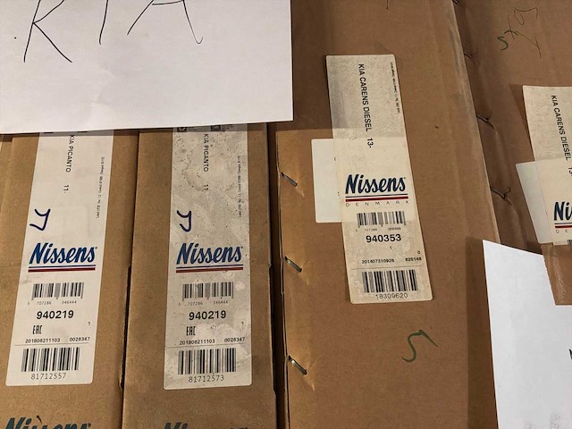 Diverse condensatoren en radiatoren voor o.a. jeep en kia (17x) - afbeelding 8 van  9