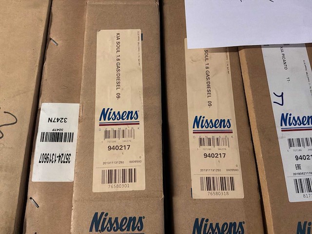 Diverse condensatoren en radiatoren voor o.a. jeep en kia (17x) - afbeelding 7 van  9