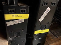 Diverse condensatoren en radiatoren voor o.a. man (9x) - afbeelding 7 van  7