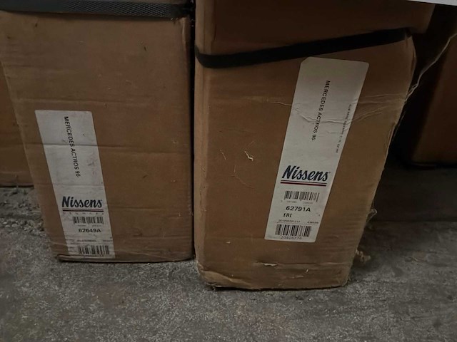 Diverse condensatoren en radiatoren voor o.a. mercedes-benz (11x) - afbeelding 8 van  10