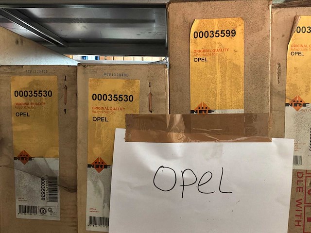 Diverse condensatoren en radiatoren voor o.a. opel (15x) - afbeelding 5 van  8