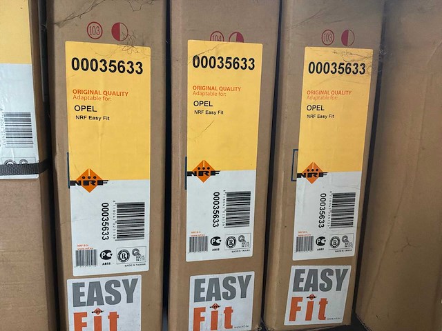Diverse condensatoren en radiatoren voor o.a. opel (15x) - afbeelding 7 van  9