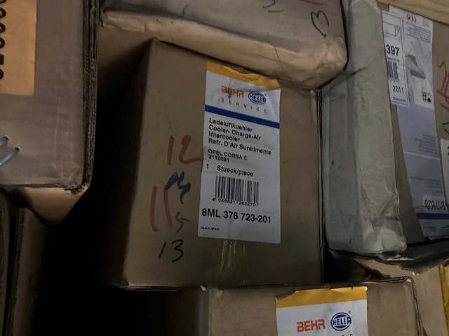 Diverse condensatoren en radiatoren voor o.a. opel (32x) - afbeelding 9 van  20