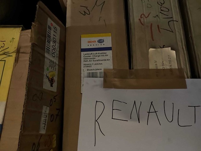 Diverse condensatoren en radiatoren voor o.a. renault (20x) - afbeelding 2 van  9