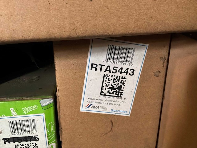 Diverse condensatoren en radiatoren voor o.a. renault en dacia (20x) - afbeelding 11 van  11