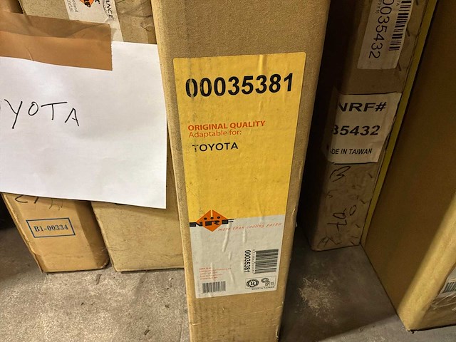 Diverse condensatoren en radiatoren voor o.a. saab, suzuki en toyota (15x) - afbeelding 4 van  9