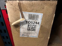 Diverse condensatoren en radiatoren voor o.a. toyota en volvo (16x) - afbeelding 5 van  12