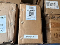 Diverse condensatoren en radiatoren voor o.a. volvo en toyota (17x) - afbeelding 13 van  13