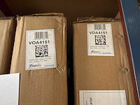 Diverse condensatoren en radiatoren voor o.a. volvo en toyota (17x) - afbeelding 6 van  13