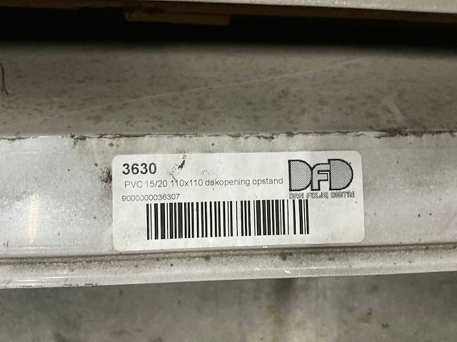 Diverse dakopeningen en kaders (17x) - afbeelding 11 van  12