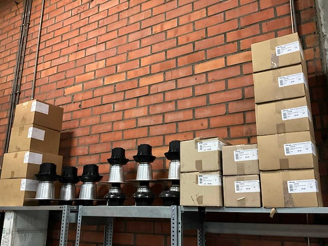 Diverse dakventilatie (23x) - afbeelding 3 van  11