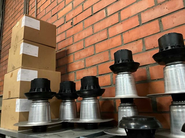 Diverse dakventilatie (23x) - afbeelding 1 van  11