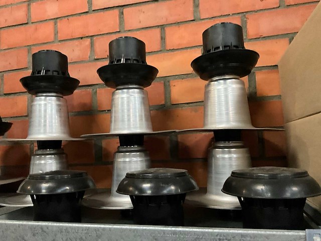 Diverse dakventilatie (23x) - afbeelding 4 van  11