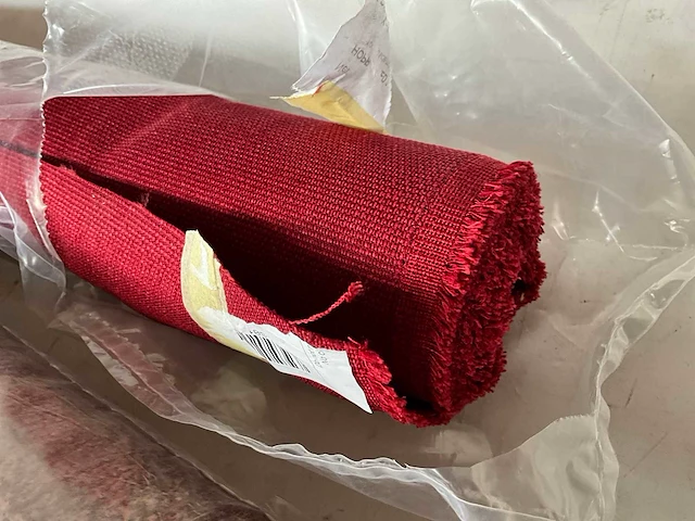 Diverse dessins textiel/meubelstof op rol +/- 1.50 meter breed (3x) - afbeelding 9 van  10