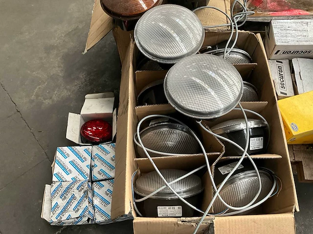 Diverse dichtingen en verlichting - afbeelding 26 van  29