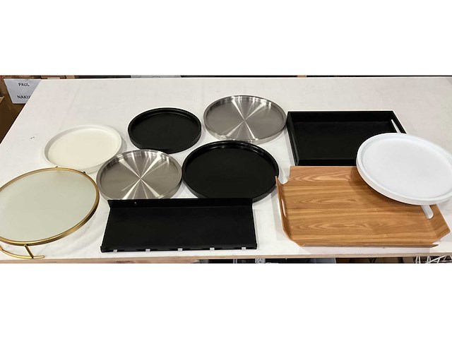 Diverse dienbladen (10x) - afbeelding 1 van  10