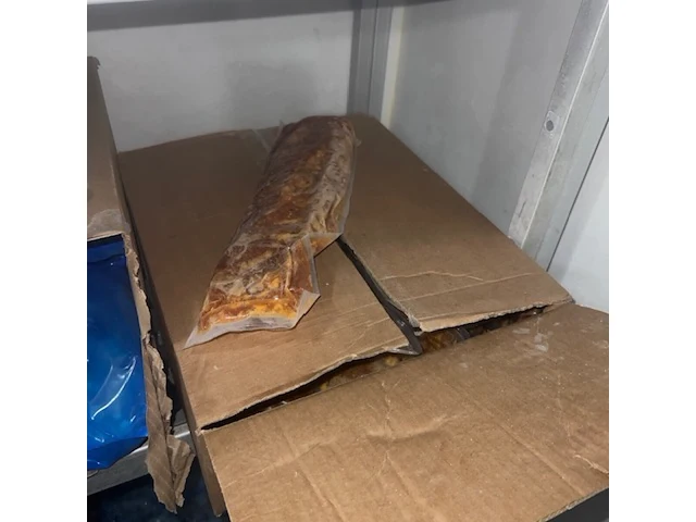 Diverse diepvriesproducten voor pizza - afbeelding 13 van  15