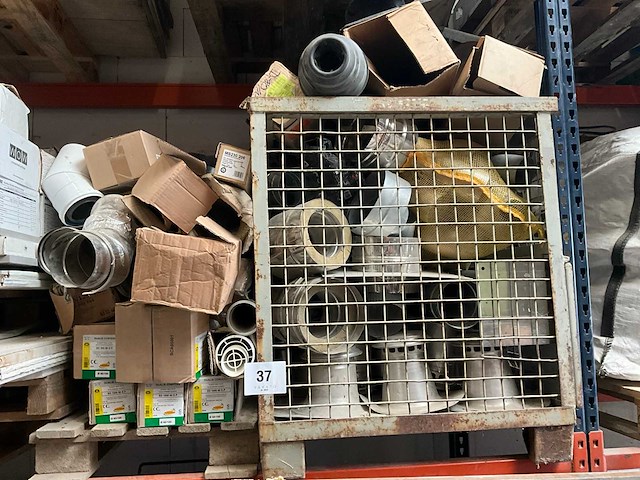 Diverse doorvoeren en schouwonderdelen - afbeelding 1 van  11