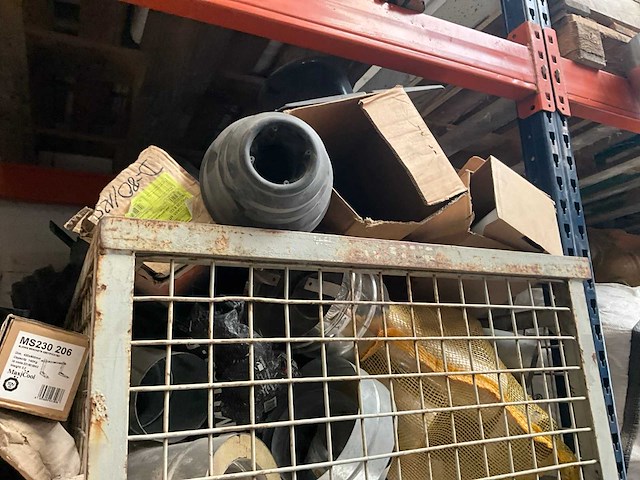 Diverse doorvoeren en schouwonderdelen - afbeelding 10 van  11