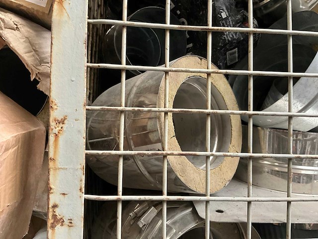 Diverse doorvoeren en schouwonderdelen - afbeelding 11 van  11