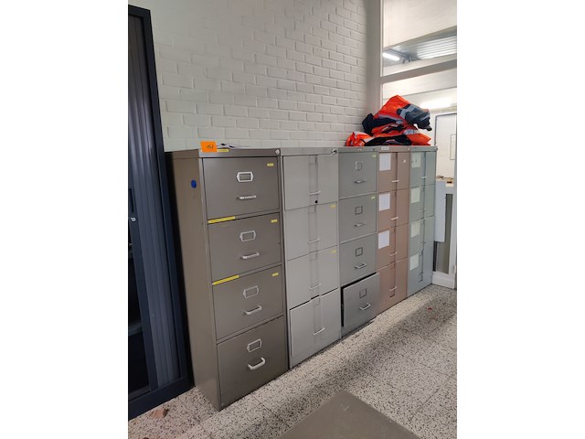 Diverse dossierkasten - afbeelding 1 van  1