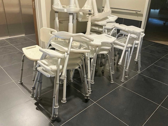 Diverse douchestoelen (25x) - afbeelding 3 van  5