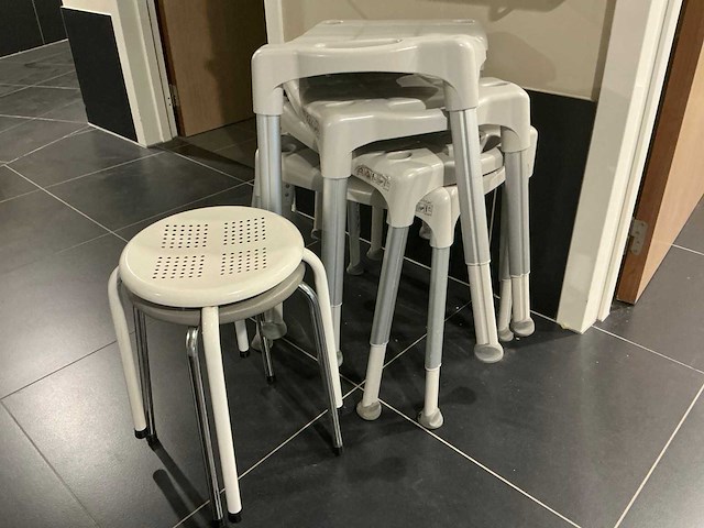 Diverse douchestoelen (25x) - afbeelding 5 van  5