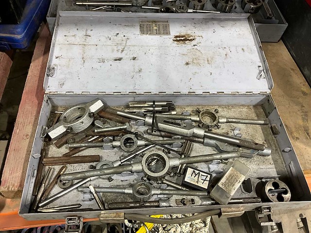 Diverse draadsnijset (5x) - afbeelding 2 van  6