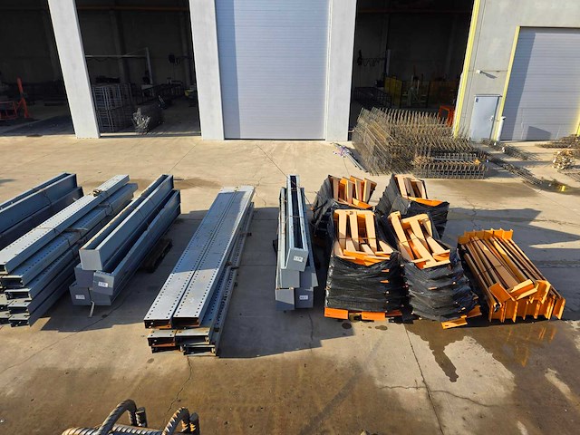 Diverse draagarmstellingen - afbeelding 9 van  16