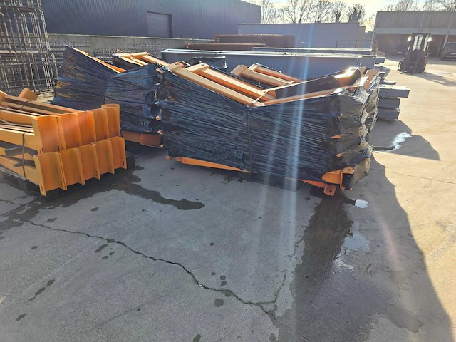 Diverse draagarmstellingen - afbeelding 11 van  16