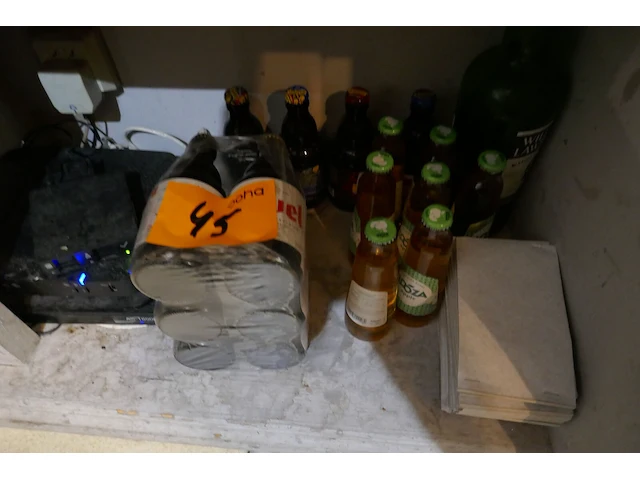Diverse dranken en leeggoed - afbeelding 5 van  8