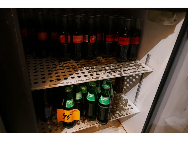 Diverse dranken en leeggoed - afbeelding 6 van  8