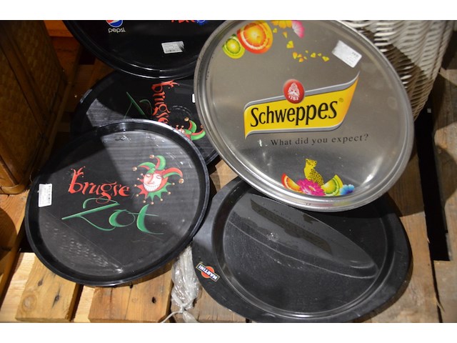 Diverse drankplateaus - afbeelding 1 van  2