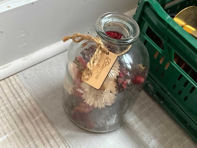 Diverse droogbloemen en decoratie - afbeelding 3 van  12