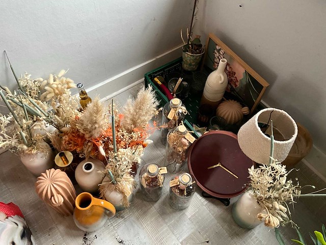 Diverse droogbloemen en decoratie - afbeelding 5 van  12