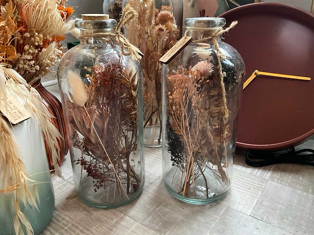 Diverse droogbloemen en decoratie - afbeelding 6 van  12