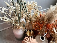 Diverse droogbloemen en decoratie - afbeelding 12 van  12