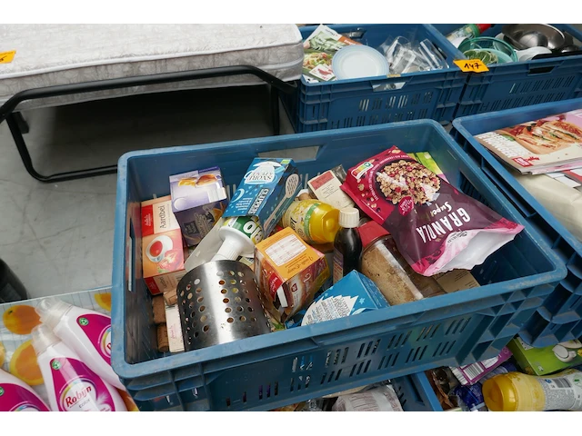 Diverse eetwaren en dergelijken - afbeelding 6 van  8