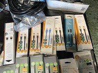 Diverse electronica accessoires en kabels - afbeelding 17 van  23