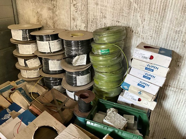 Diverse electronica - afbeelding 27 van  27