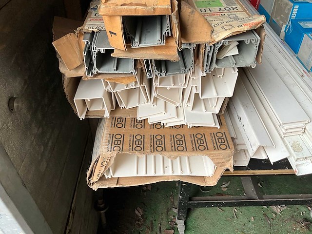 Diverse electronica - afbeelding 18 van  27