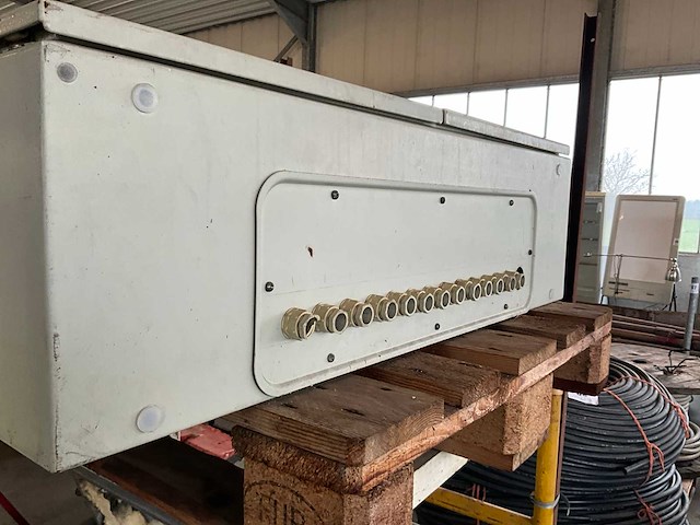 Diverse elektriciteitskasten (3x) en transformator - afbeelding 4 van  18